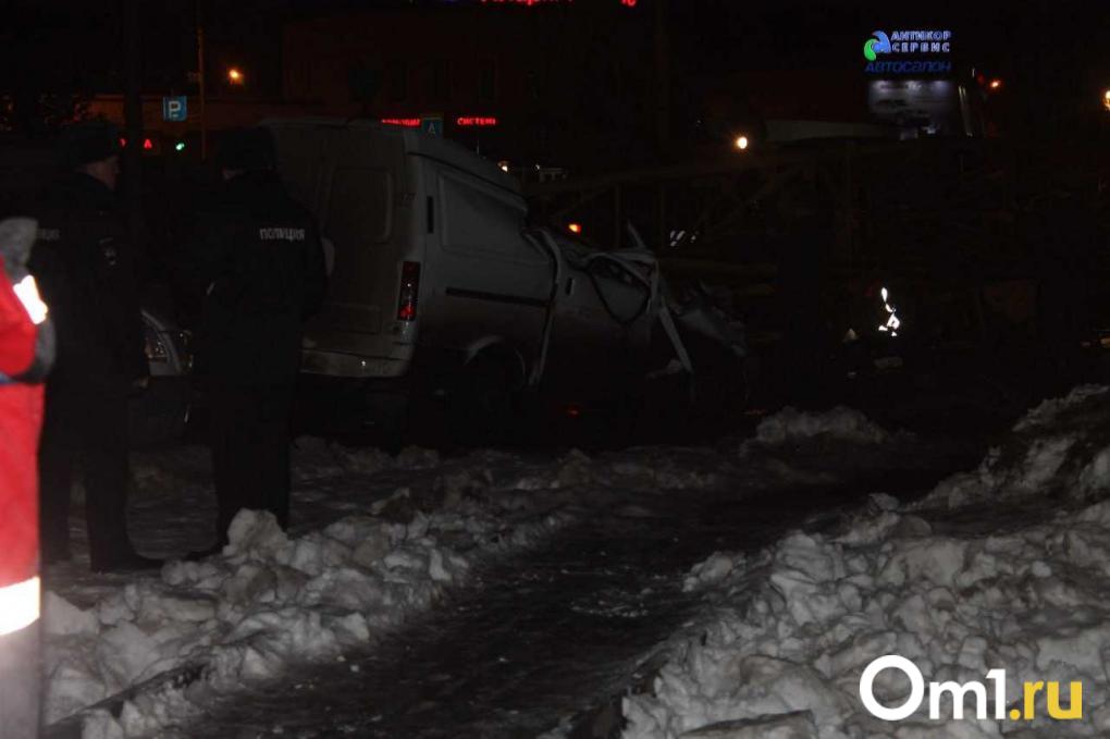 Кран упал прямо на проезжую часть: 10 лет страшной трагедии на Маршала Жукова