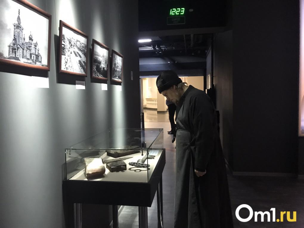 В Новосибирске открылась выставка «Голгофа Патриарха Тихона»