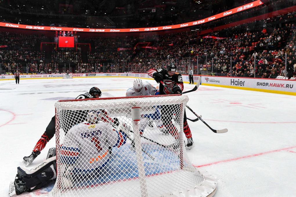 «Авангард» проиграл СКА в матче в честь 75-летия омского хоккея