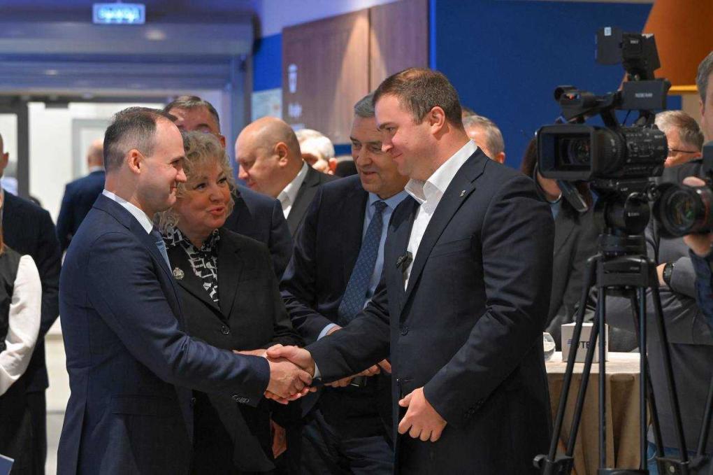 Новый мультиформатный офис ВТБ открылся в центре Омска