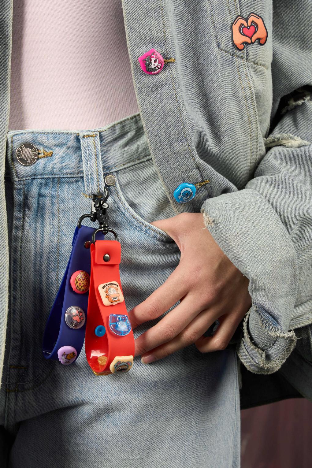 Новая трендовая акция «Блогерсы» уже в магазинах: модная коллекция аксессуаров в «Пятёрочке»