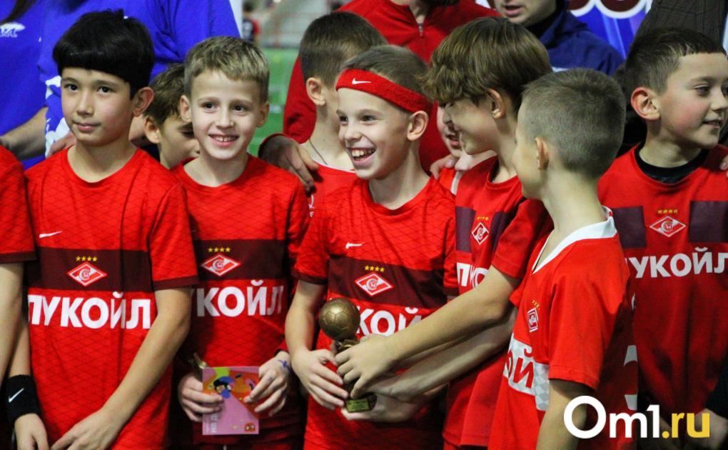 Юные футболисты посоревновались за кубок Омского городского Совета