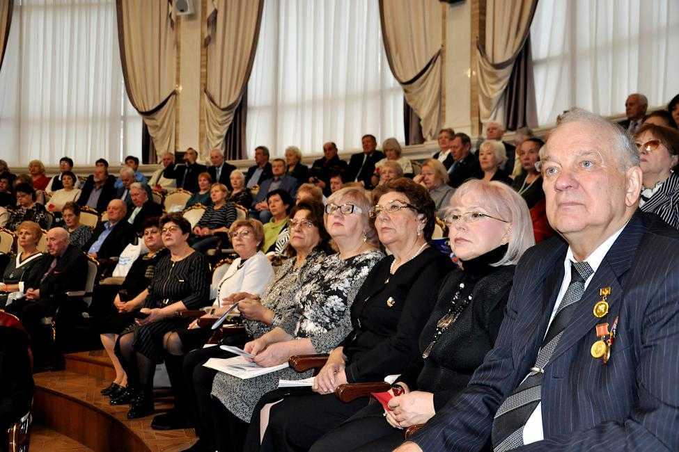 Активистам ветеранского движения вручил награды председатель Заксобрания Новосибирской области