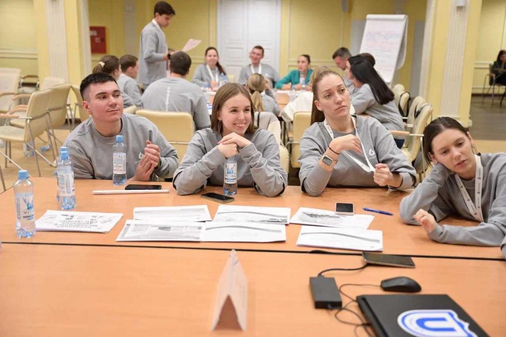 Новые проекты и новые возможности: как прошёл слёт молодых специалистов