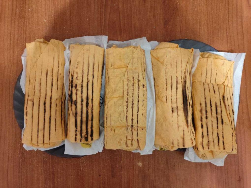 Эксперимент: заказываю еду по советам нейросети. Что получилось?