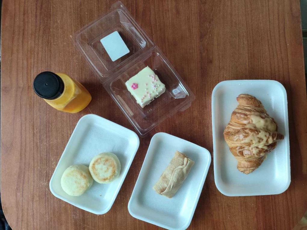 Эксперимент: заказываю еду по советам нейросети. Что получилось?