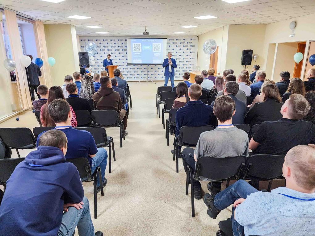 В «Россети Новосибирск» наградили победителей корпоративного конкурса среди молодых сотрудников