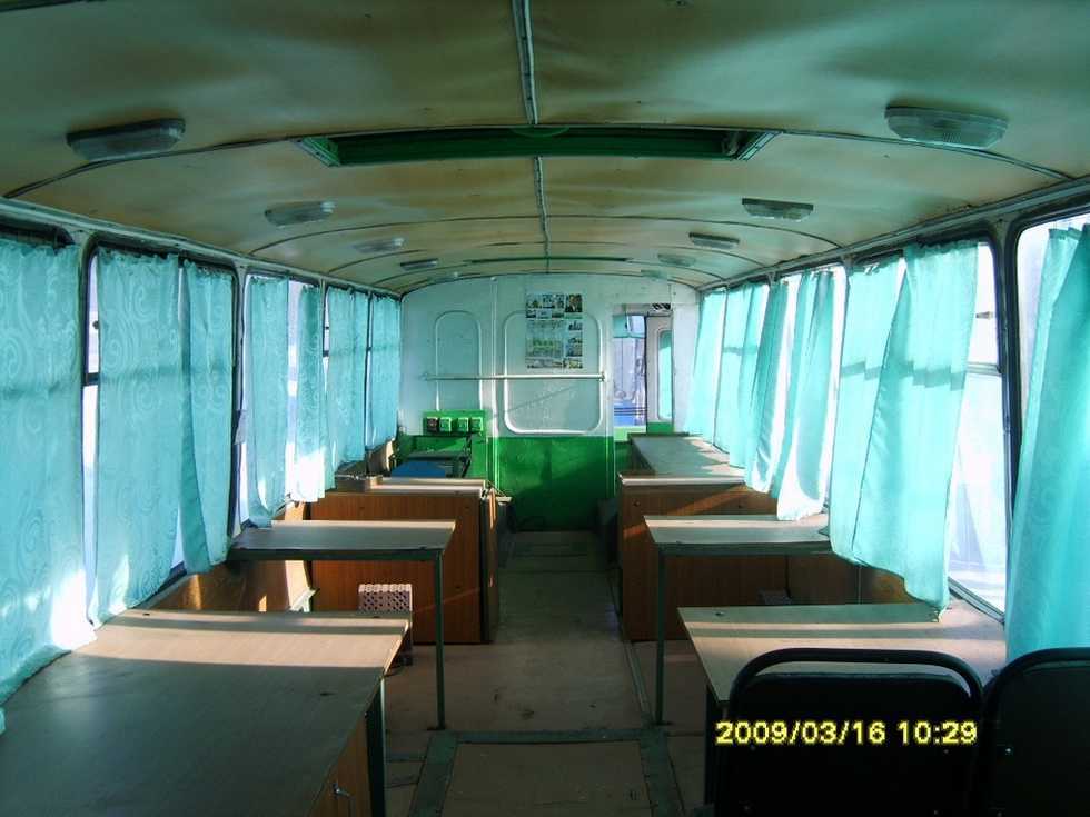 В омском троллейбусе работала столовая! Что это было?