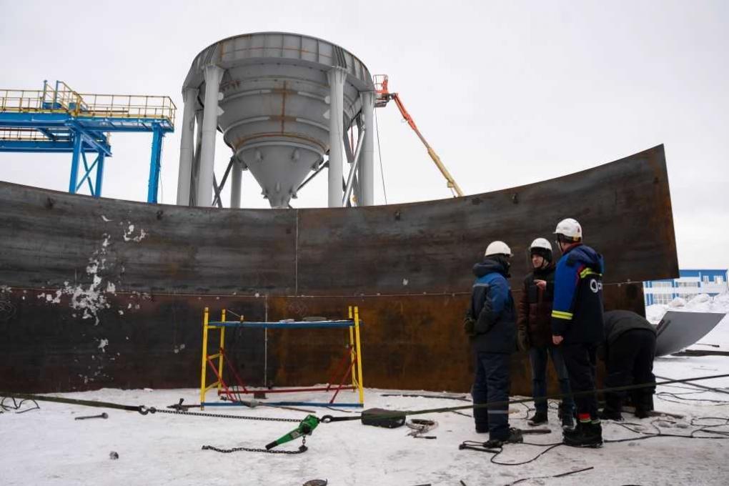 На Новосибирской ТЭЦ-5 устанавливают новый силос для золы-уноса