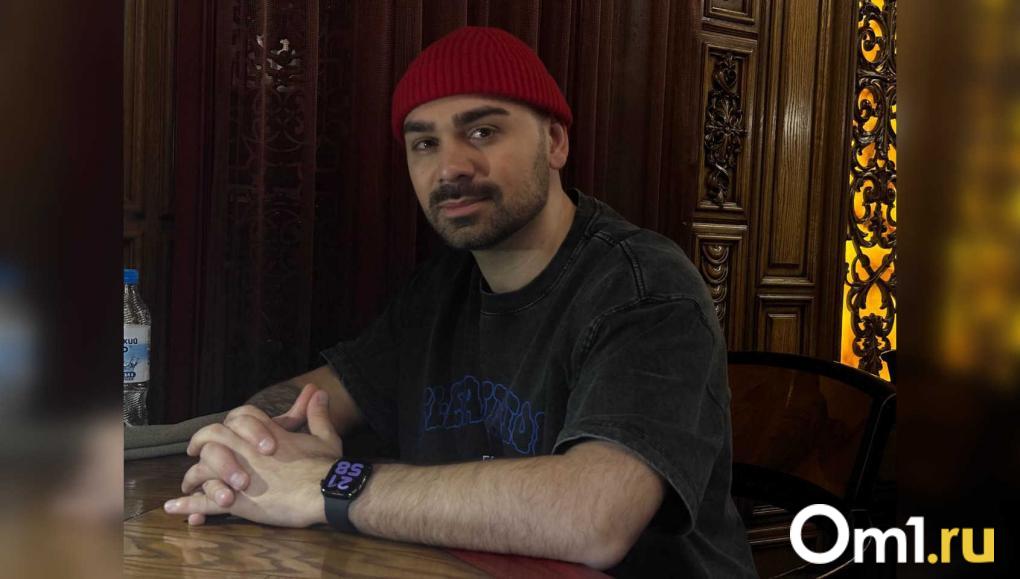 В детстве я был Стасом Пьехой: бывший студент омского музколледжа рассказал, как стал бэк-вокалистом Валерии