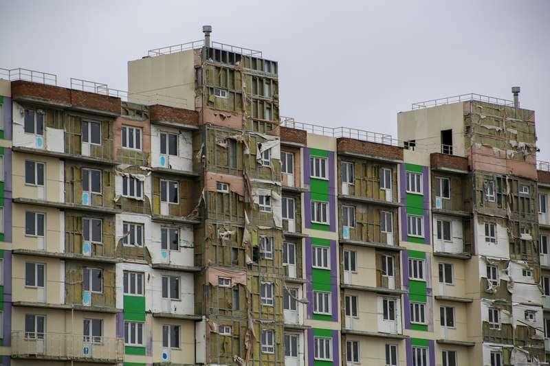 «Он исчез»: в Новосибирске обманутые дольщики «Новомарусино» не могут найти застройщика даже после приговора