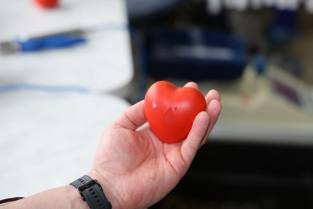 Работники Омсктрансмаша собрали 78 литров донорской крови