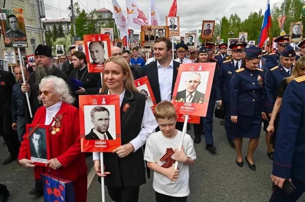 Губернатор Омской области Виталий Хоценко принял участие в торжественных мероприятиях, приуроченных к 9 Мая