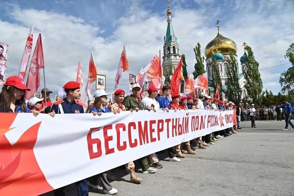 Губернатор Омской области Виталий Хоценко принял участие в торжественных мероприятиях, приуроченных к 9 Мая
