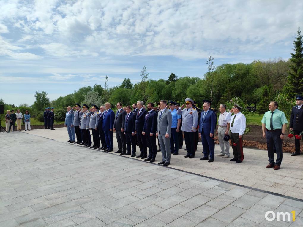 В Омске открыли памятный знак сотрудникам органов безопасности