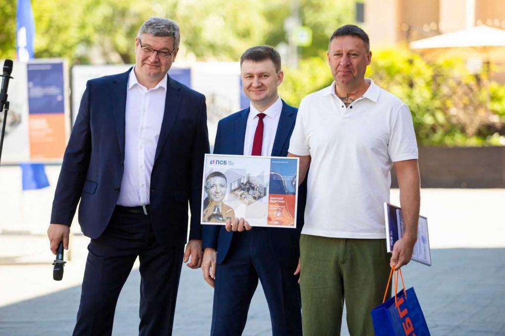 В центре Новосибирска открылась фотовыставка «Бизнес в объективе. Креативные индустрии»