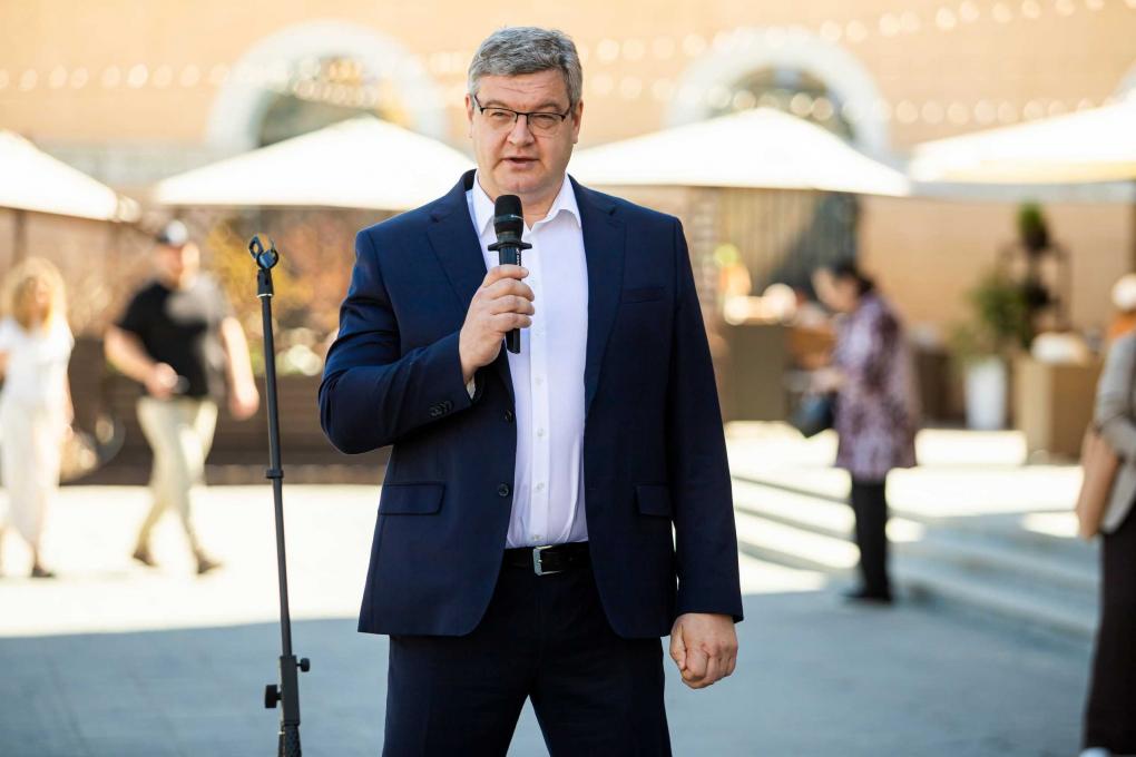 В центре Новосибирска открылась фотовыставка «Бизнес в объективе. Креативные индустрии»