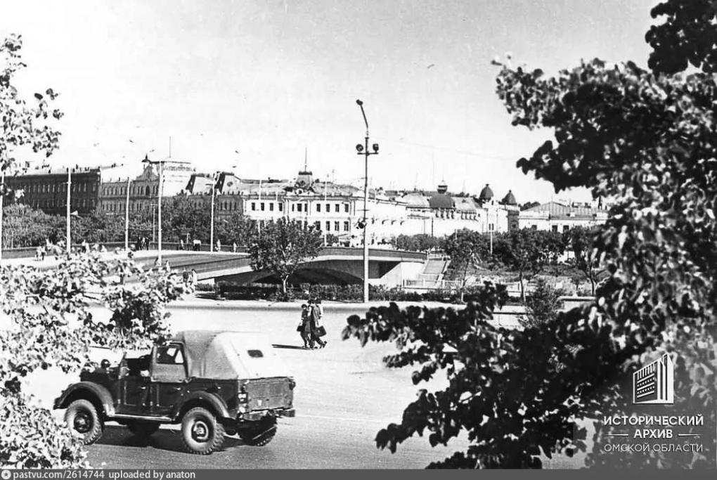 Лица Культурной столицы: что осталось в Омске от «города детства» Роберта Рождественского?