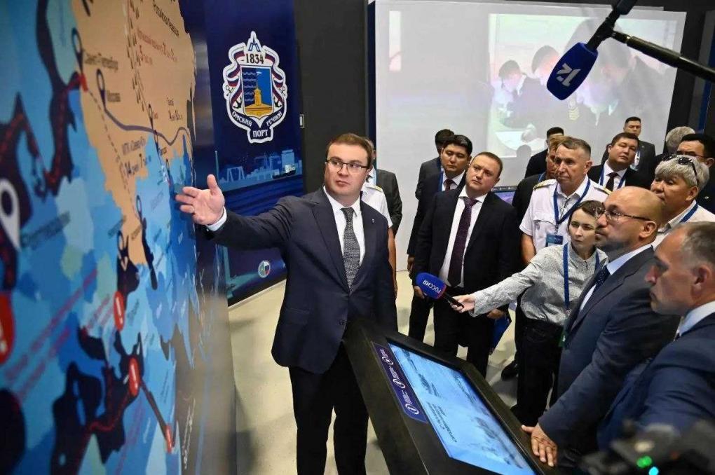 От речных маршрутов до промышленной кооперации: чем запомнился первый день форума России и Казахстана в Омске
