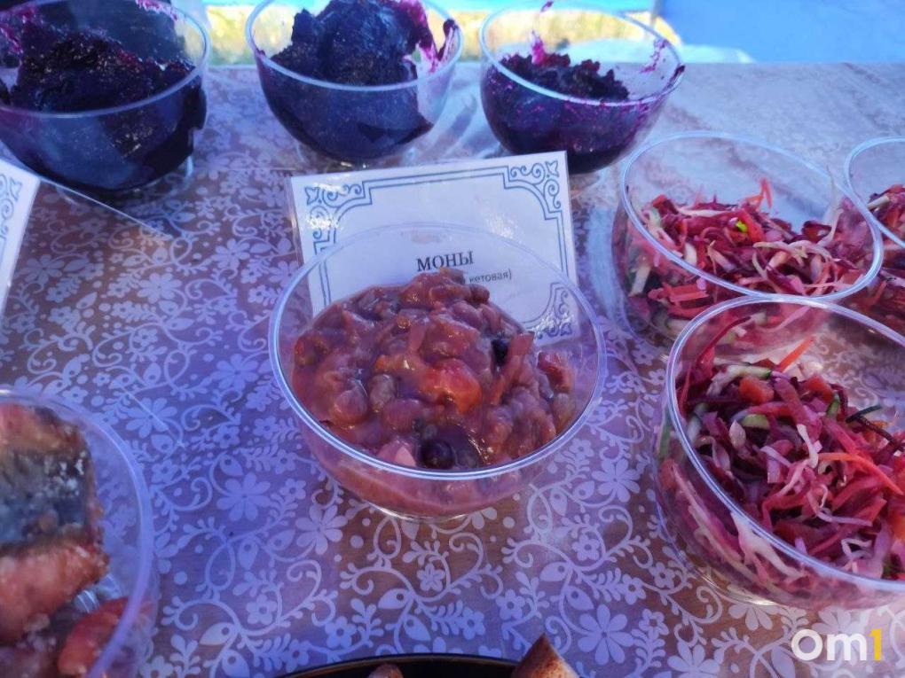 Торт с икрой и черемша с сазаньей кожей: пробуем дальневосточную кухню
