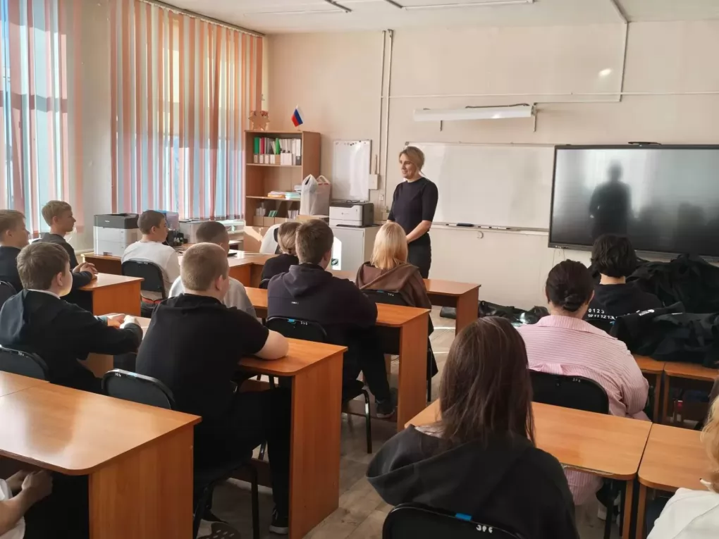 В Омске стартовал новый сезон энергокружков и энергоклассов «Россети Сибирь»