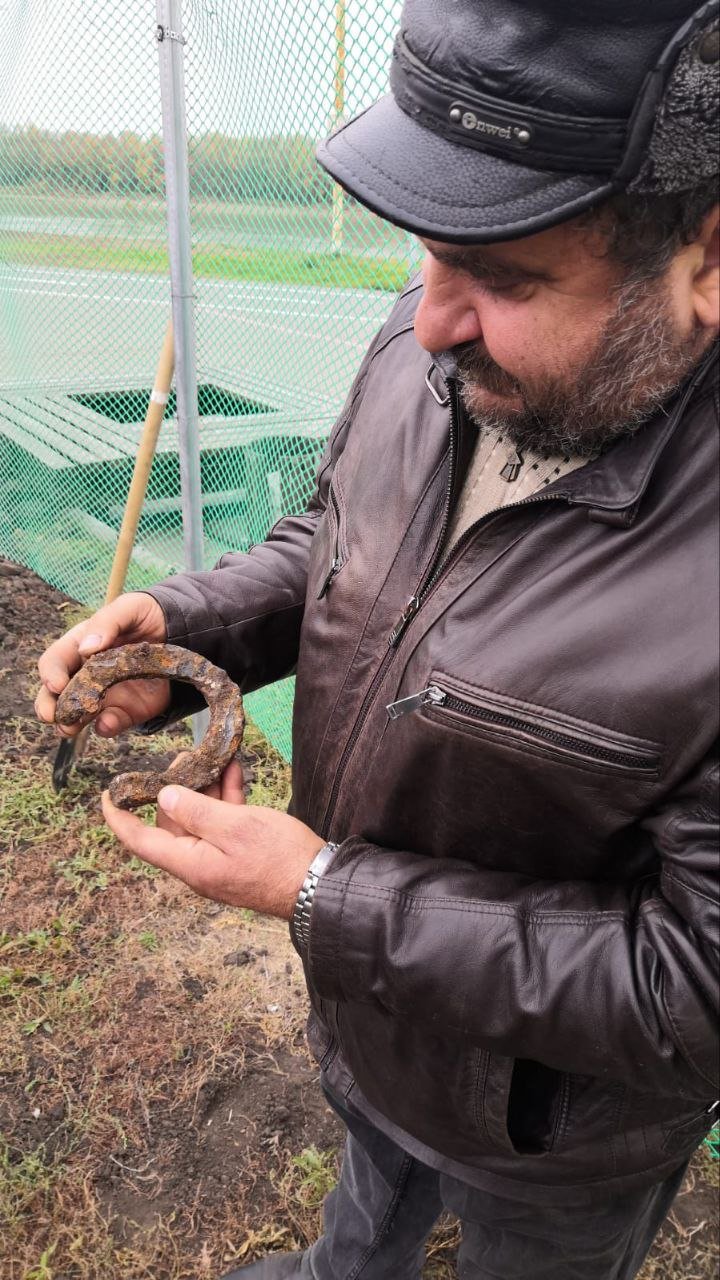 О находках при установке самого высокого в Омске флагштока рассказал Сергей Шелест