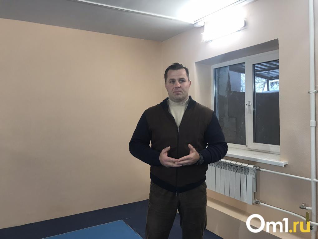 Новый зал для занятий самбо оборудуют в школе №111 в Новосибирске