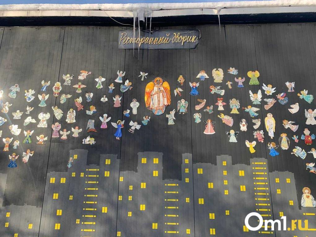 Праздник к нам приходит — показываем, какое новогоднее оформление уже появилось в Новосибирске