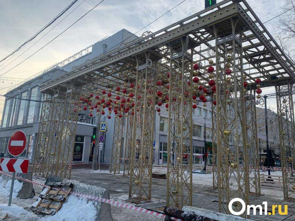 Праздник к нам приходит — показываем, какое новогоднее оформление уже появилось в Новосибирске