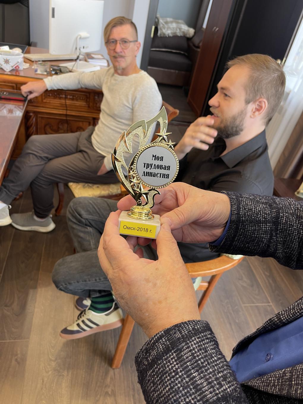 «Только не говорите, что вы не из семьи». История омской театральной династии Витько