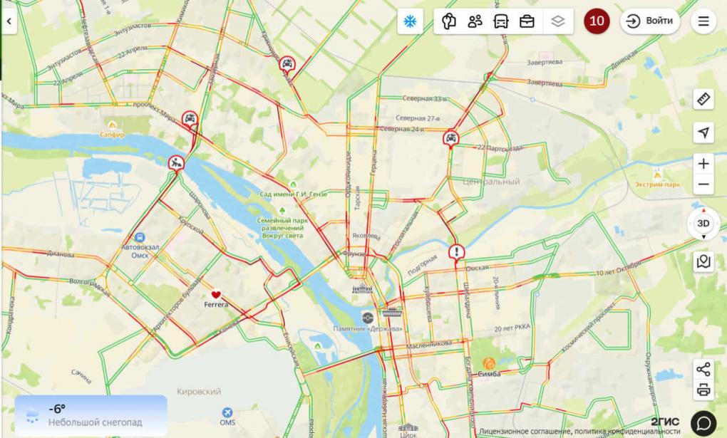 Уровень достиг 10 баллов: Омск встал в серьёзных пробках из-за снегопада