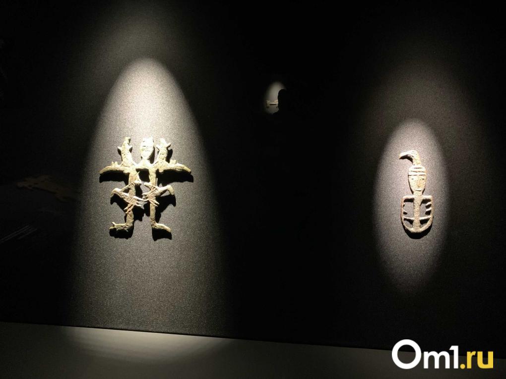 Экспонаты тысячелетней давности представили в музее Новосибирска — что можно увидеть на выставке «Сны Сибири»