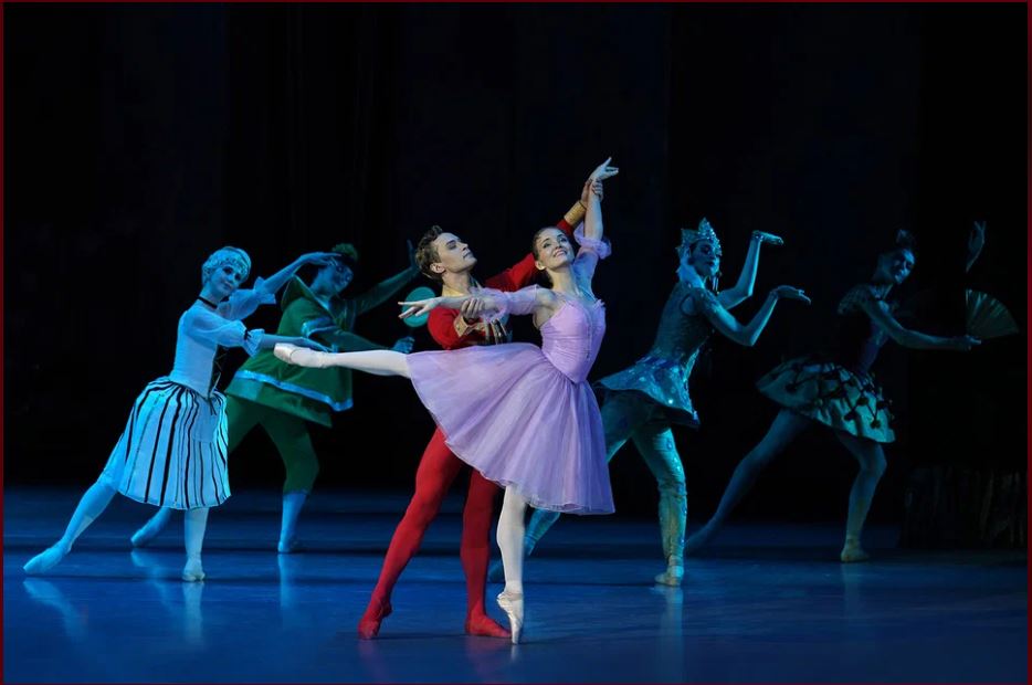 Волшебство под занавес года: куда отправиться за новогодним чудом с ребёнком в Новосибирске