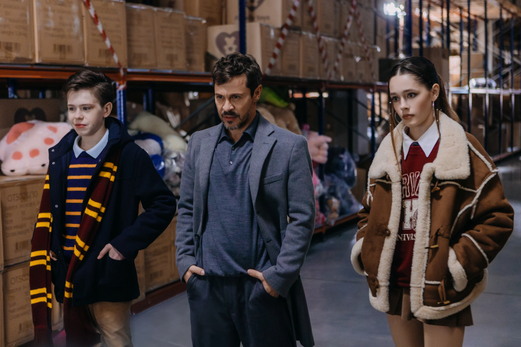 Семья напрокат: какой получилась российская адаптация американского фильма «Семьянин» (16+)?