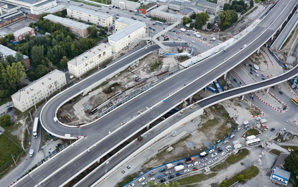 Съезд в окна: новосибирский архитектор объяснил, почему 4 мост расположен близко к домам