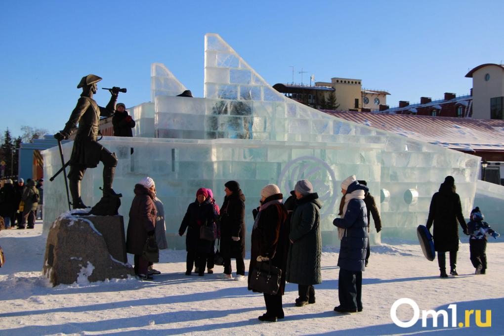 Зажгли звезду: в Омской крепости открыли главную городскую ёлку