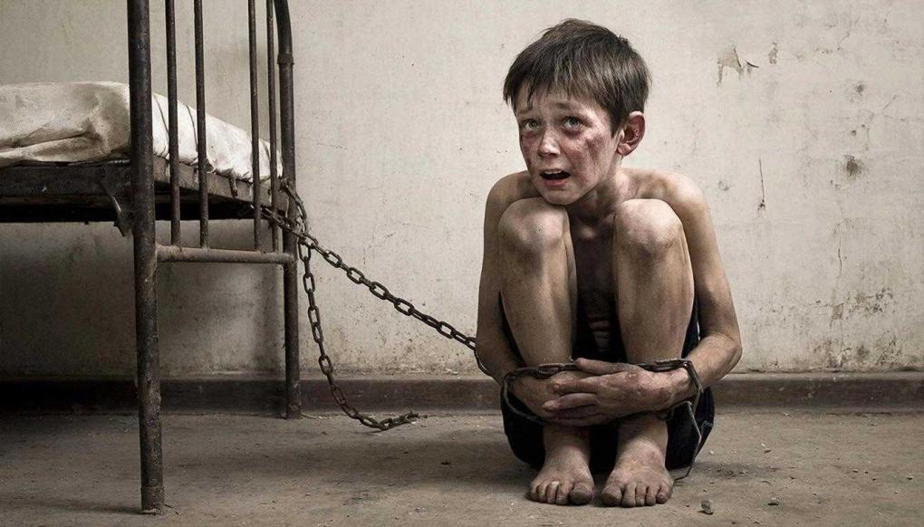 Мальчика посадили на цепь и заморили голодом под Новосибирском: как сложились судьбы палачей из-под Новосибирска спустя 20 лет