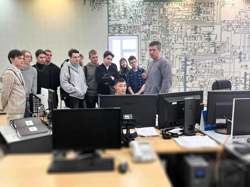 Более 1700 студентов вовлечены в профориентационные программы «Россети Новосибирск»