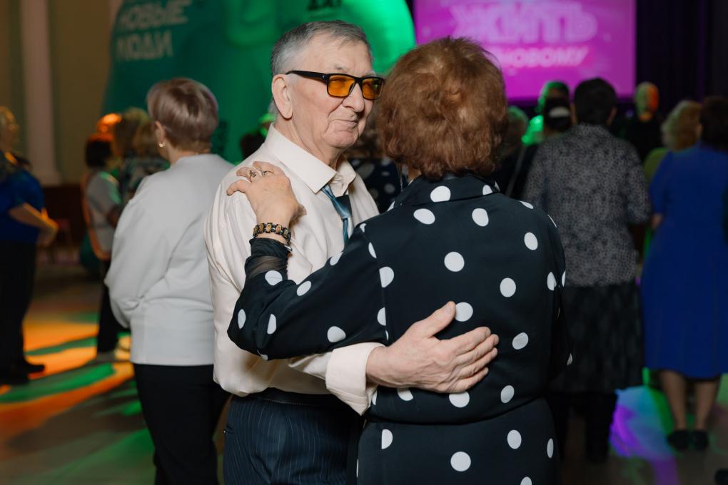 В Новосибирске «Новые люди» развивают проект активного долголетия «Жить по-новому»