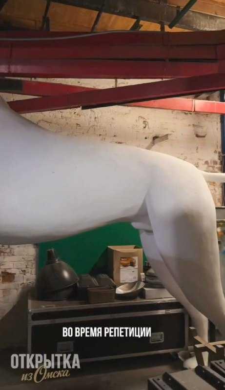 Поворотный круг и буфет «для своих»: изучаем Драмтеатр с необычной стороны