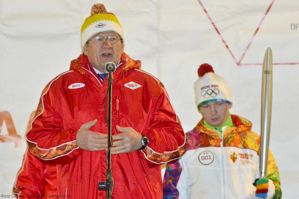 Пять колец и три ножа: как Омск встречал Олимпийский огонь 12 лет назад