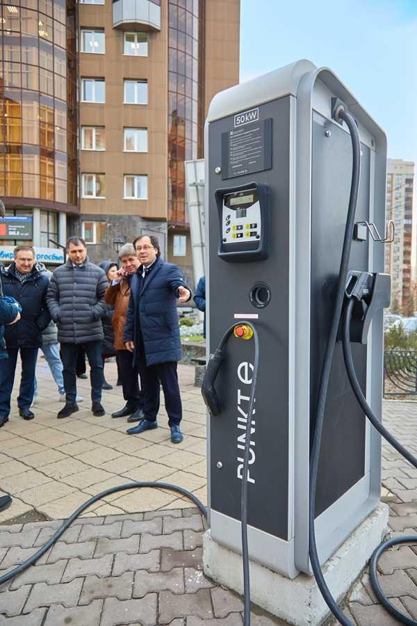 Гарантирующий поставщик электроэнергии развивает сеть ЭЗС в Новосибирске АО