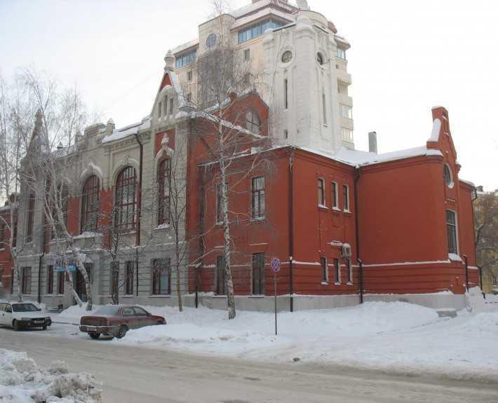 От домов-коммун до подземных тоннелей: смотрим, как менялся Новосибирск за 50 лет