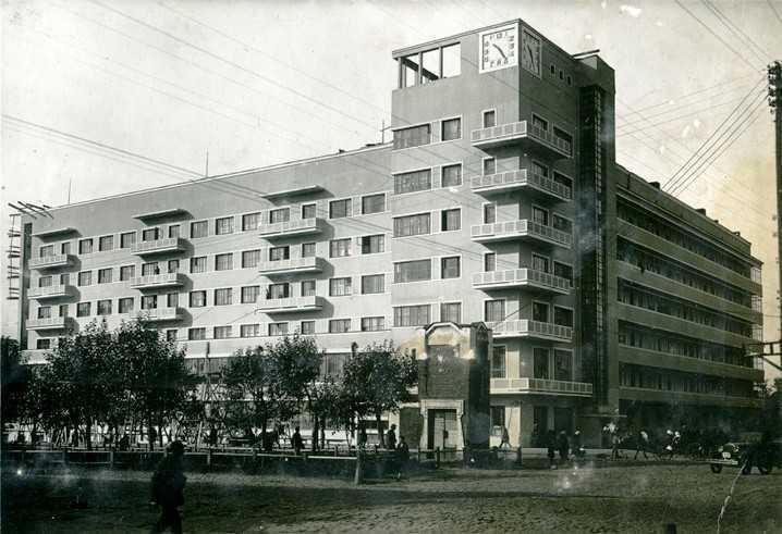 От домов-коммун до подземных тоннелей: смотрим, как менялся Новосибирск за 50 лет