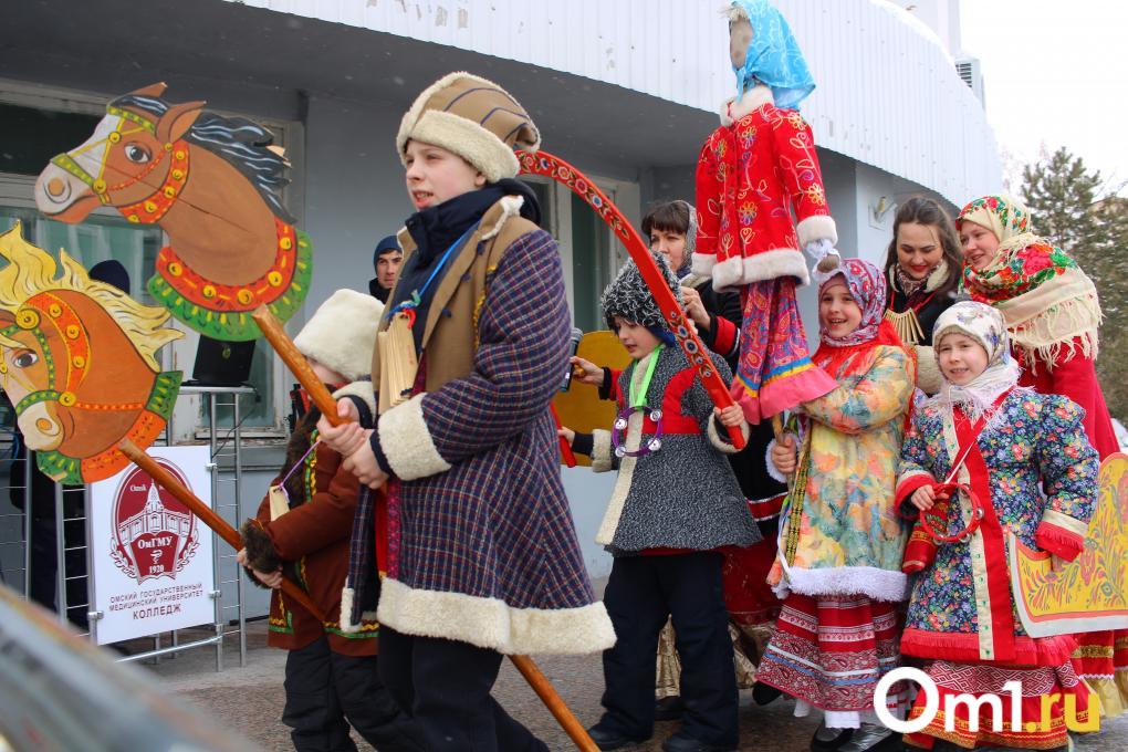 Верблюды, блинные рекорды и 16-метровое чучело: где в Омске погулять на Масленицу?