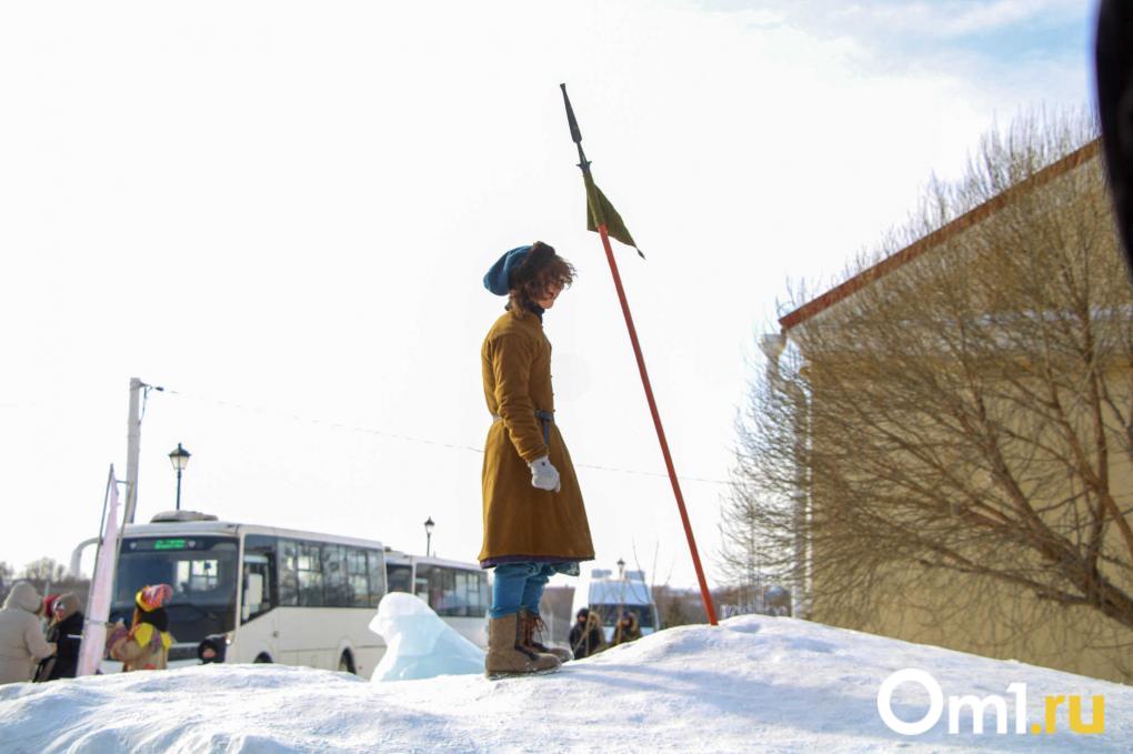 Сожжение гиганта, чайные и блинные рекорды: как омичи погуляли на Масленице в городе