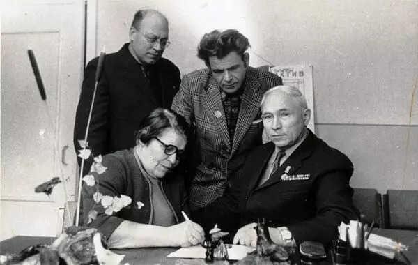 Лица Культурной столицы: изучаем места в Омске, связанные с творчеством Тимофея Белозёрова