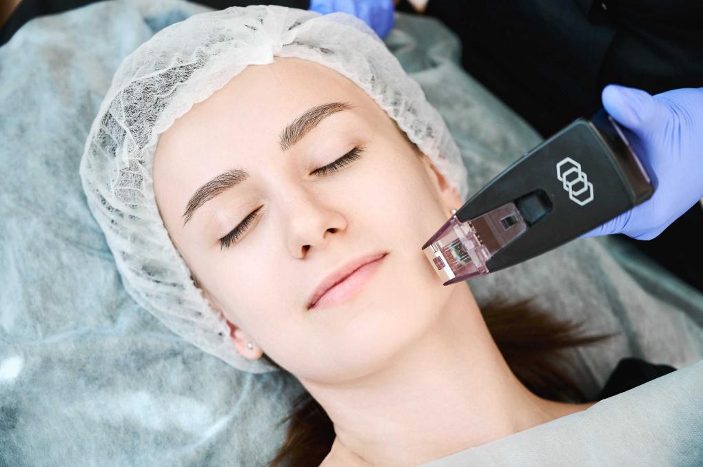 Скидка 15%* для именинников в Косметологии «Евромед» — идеальный подарок себе на день рождения