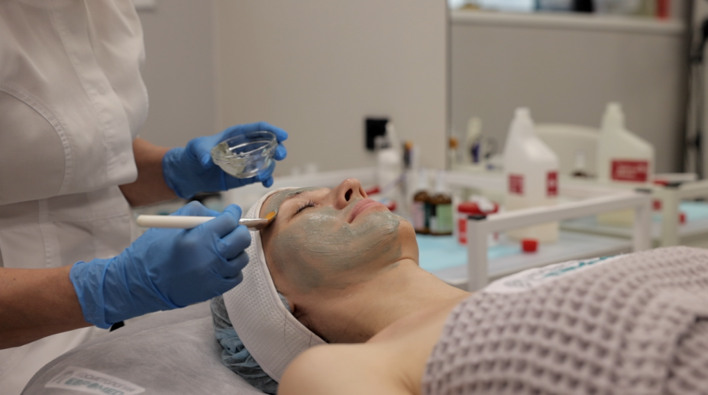 Скидка 15%* для именинников в Косметологии «Евромед» — идеальный подарок себе на день рождения