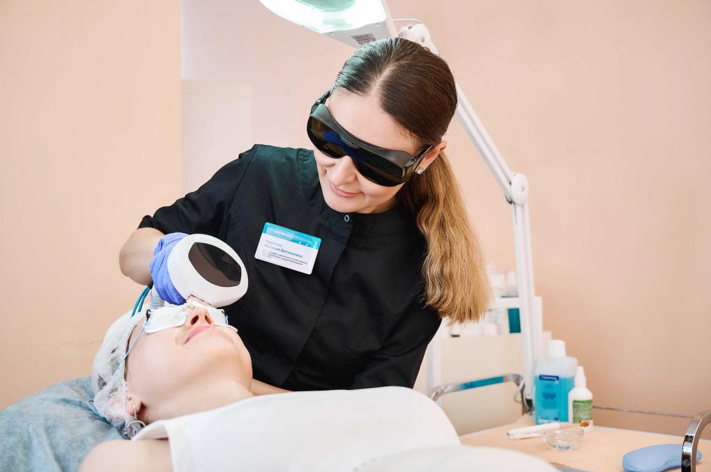 Скидка 15%* для именинников в Косметологии «Евромед» — идеальный подарок себе на день рождения